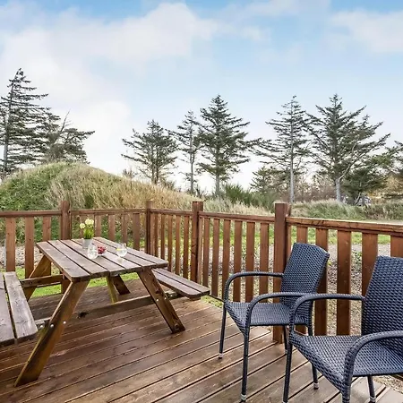بيت للعطل 2 Bedroom In *