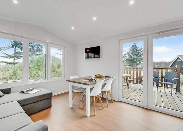 2 Bedroom In *