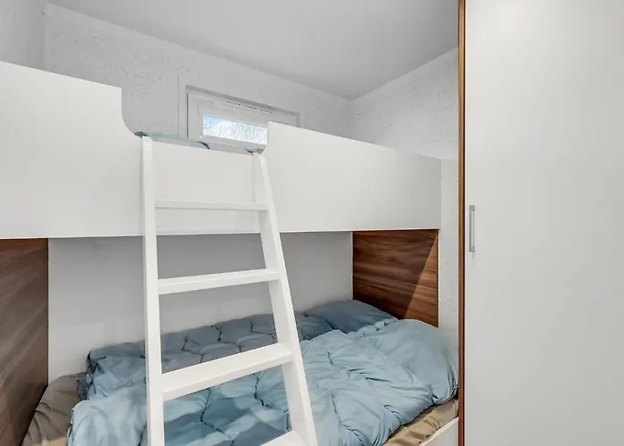 Дом отдыха 2 Bedroom In